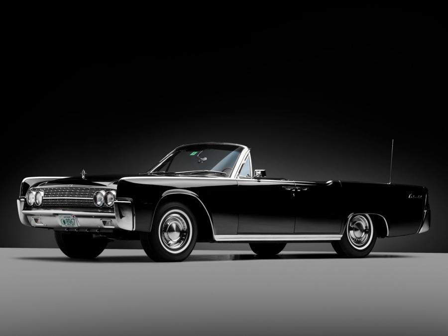 Lincoln Continental Convertible (74A) 1962 года  (фото 23 из 35)